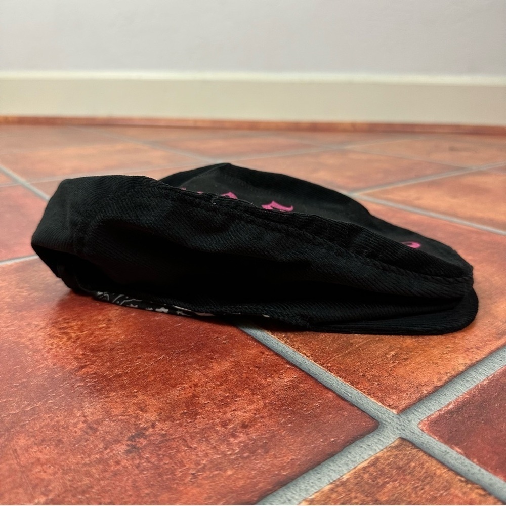 Marc Vachon Newsboy Graphic Hat in Scripted Pink - Picture 6 of 9